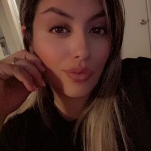 Meet your Posher, Alida